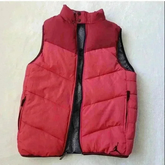 Nike Jordan Reversible Puffer Vest Youth L (12-13) Red Elephant Print Insulated - Picture 3 of 7